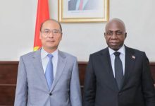 驻安哥拉大使张斌会见安外交部长安东尼奥-中非友好经贸发展工作委员会