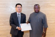 驻塞拉利昂大使王擎拜会塞总统比奥-中非友好经贸发展工作委员会