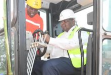 中非总统图瓦德拉出席中企承建的公路项目开工仪式-中非友好经贸发展工作委员会