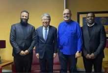 驻南非大使与南非税务署署长基斯维特、国际贸易管理委员会主席卡维举行三方会谈-中非友好经贸发展工作委员会