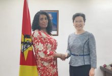 驻莫桑比克大使到任拜会莫教育和文化部部长托韦拉-中非友好经贸发展工作委员会