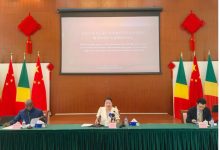 驻刚果(布)大使就萨苏总统赴华出席中国人民抗日战争暨世界反法西斯战争胜利80周年纪念活动举行媒体吹风会-中非友好经贸发展工作委员会